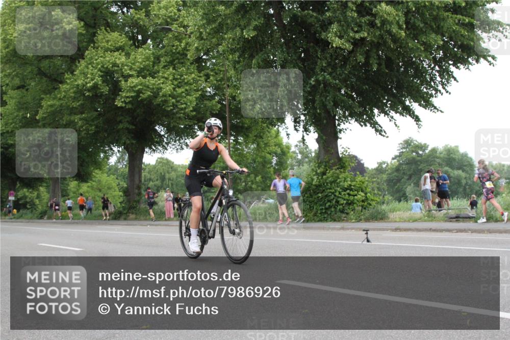 15.06.2025 - 7 Türme Triathlon Yannick Fuchs http://msf.ph/oto/7986926 15.06.2025 13:53:04 Radfahren  meine-sportfotos.de