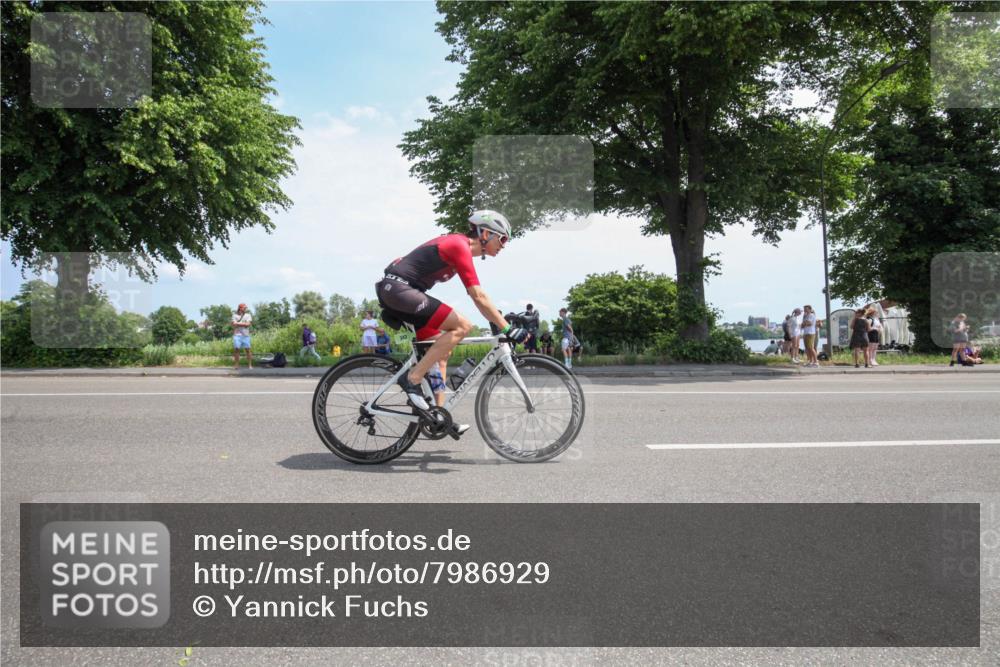 15.06.2025 - 7 Türme Triathlon Yannick Fuchs http://msf.ph/oto/7986929 15.06.2025 12:34:07 Radfahren 243 meine-sportfotos.de