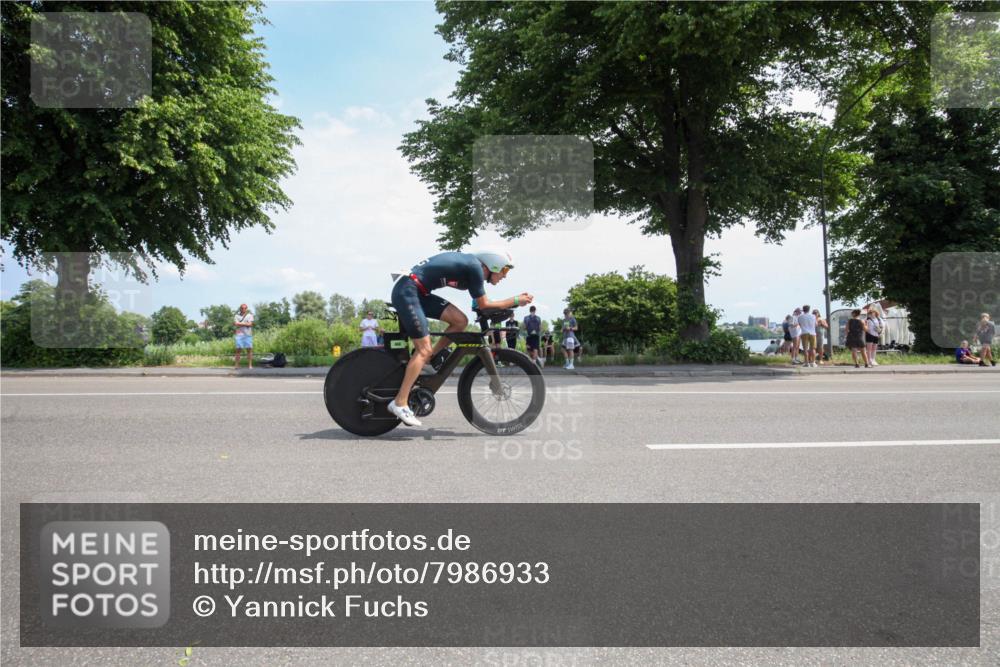 15.06.2025 - 7 Türme Triathlon Yannick Fuchs http://msf.ph/oto/7986933 15.06.2025 12:34:11 Radfahren  meine-sportfotos.de