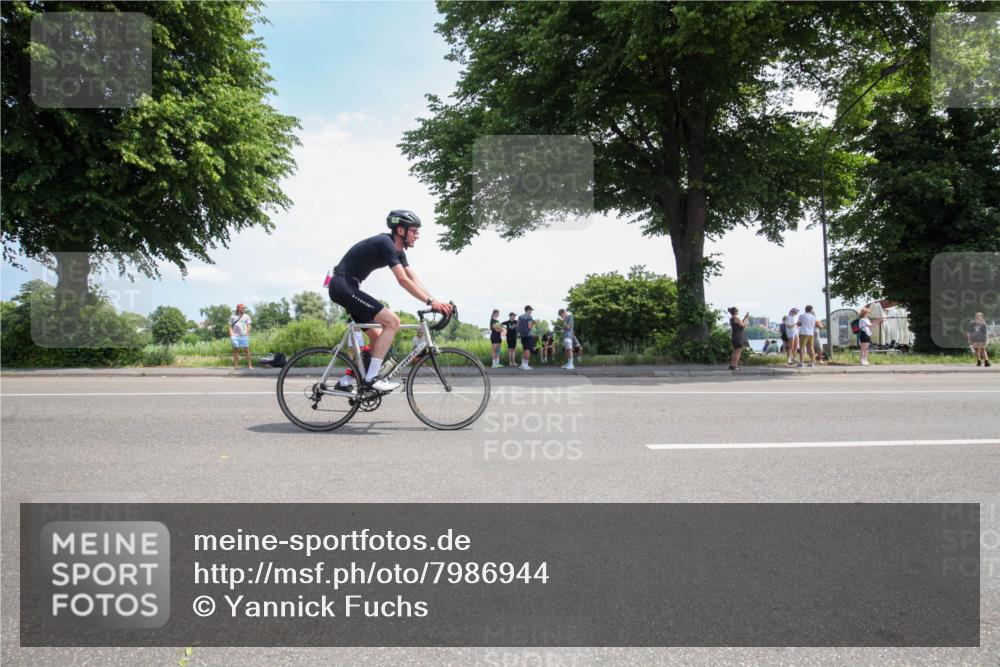 15.06.2025 - 7 Türme Triathlon Yannick Fuchs http://msf.ph/oto/7986944 15.06.2025 12:34:39 Radfahren 258, 334, 464 meine-sportfotos.de