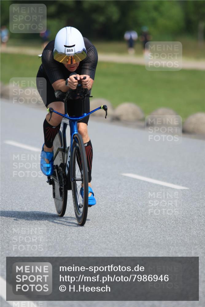 15.06.2025 - 27. Vierlanden-Triathlon H.Heesch http://msf.ph/oto/7986946 15.06.2025 11:35:07 Radfahren 662 meine-sportfotos.de