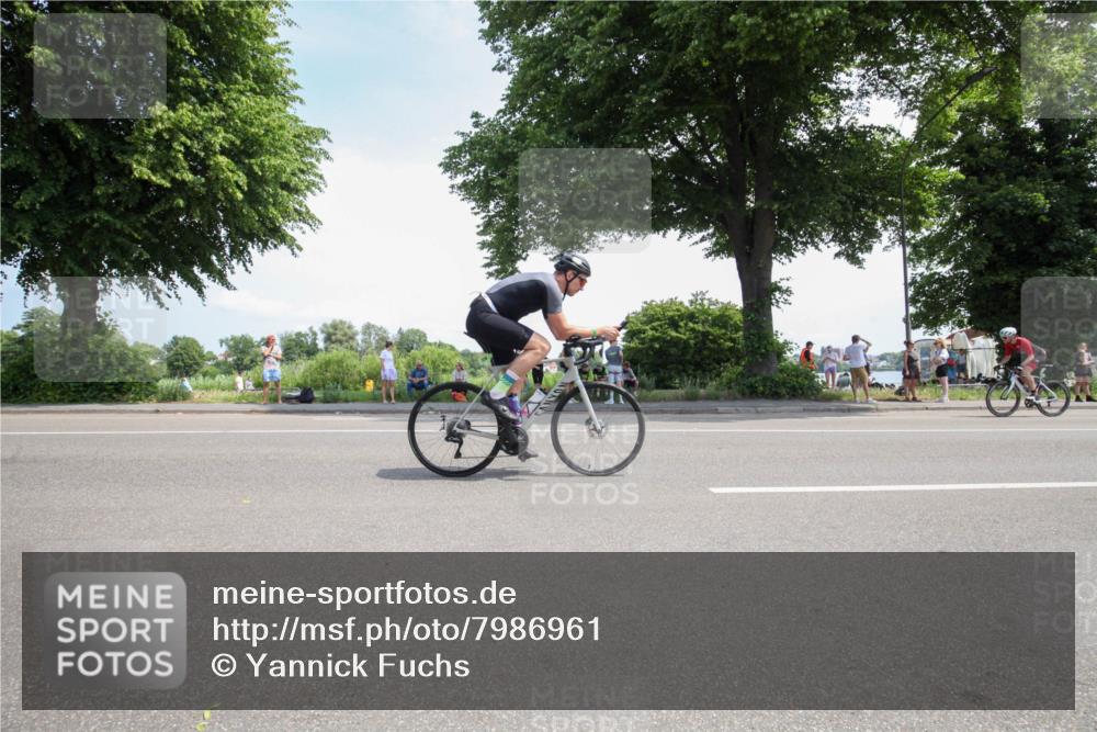 15.06.2025 - 7 Türme Triathlon Yannick Fuchs http://msf.ph/oto/7986961 15.06.2025 12:36:01 Radfahren 228, 243, 276, 333 meine-sportfotos.de