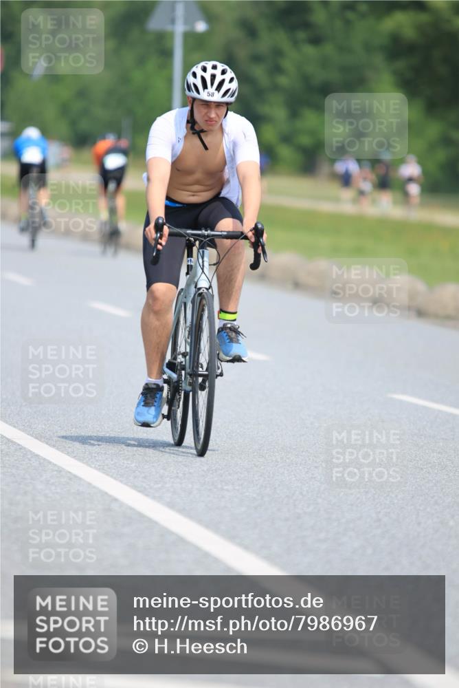 15.06.2025 - 27. Vierlanden-Triathlon H.Heesch http://msf.ph/oto/7986967 15.06.2025 11:35:24 Radfahren 58, 656 meine-sportfotos.de