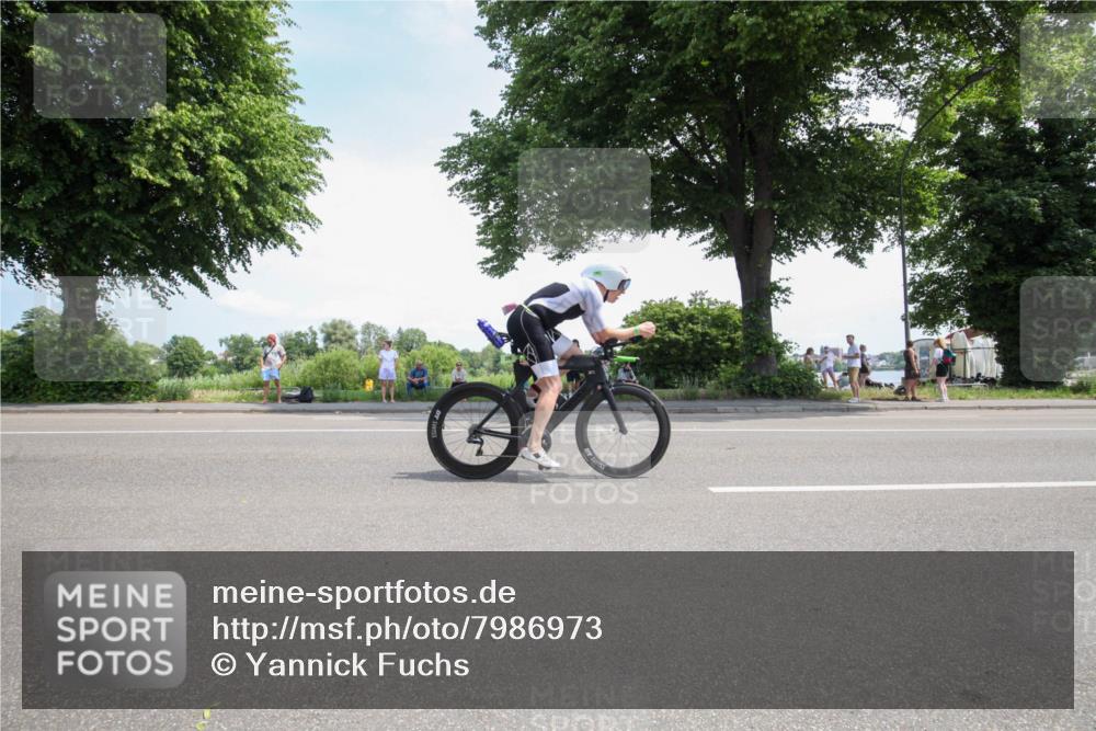 15.06.2025 - 7 Türme Triathlon Yannick Fuchs http://msf.ph/oto/7986973 15.06.2025 12:36:14 Radfahren 220, 667 meine-sportfotos.de