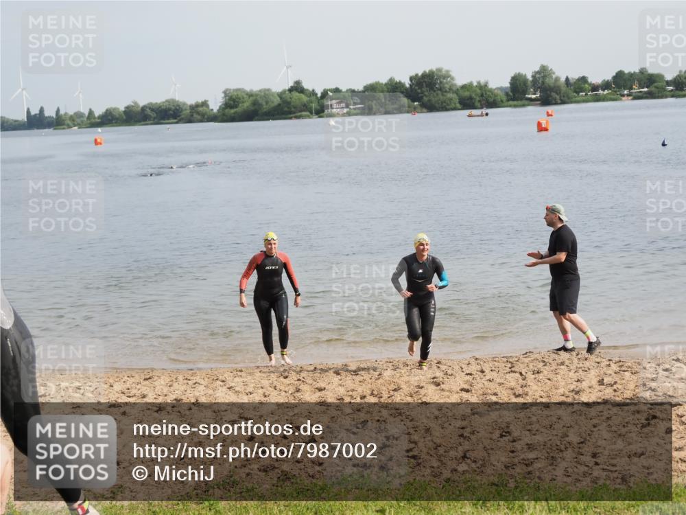 21.06.2025 - 27. Vierlanden-Triathlon MichiJ http://msf.ph/oto/7987002 15.06.2026 09:12:00 Schwimmen 201, 215, 229, 245 meine-sportfotos.de