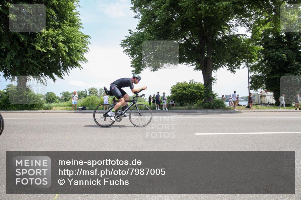 15.06.2025 - 7 Türme Triathlon Yannick Fuchs http://msf.ph/oto/7987005 15.06.2025 12:37:39 Radfahren 205, 216, 220, 228, 618 meine-sportfotos.de