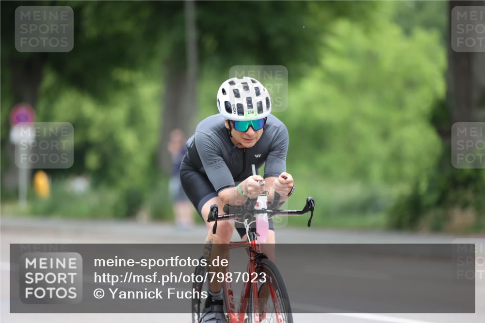15.06.2025 - 7 Türme Triathlon Yannick Fuchs http://msf.ph/oto/7987023 15.06.2025 11:42:22 Radfahren 236, 237 meine-sportfotos.de