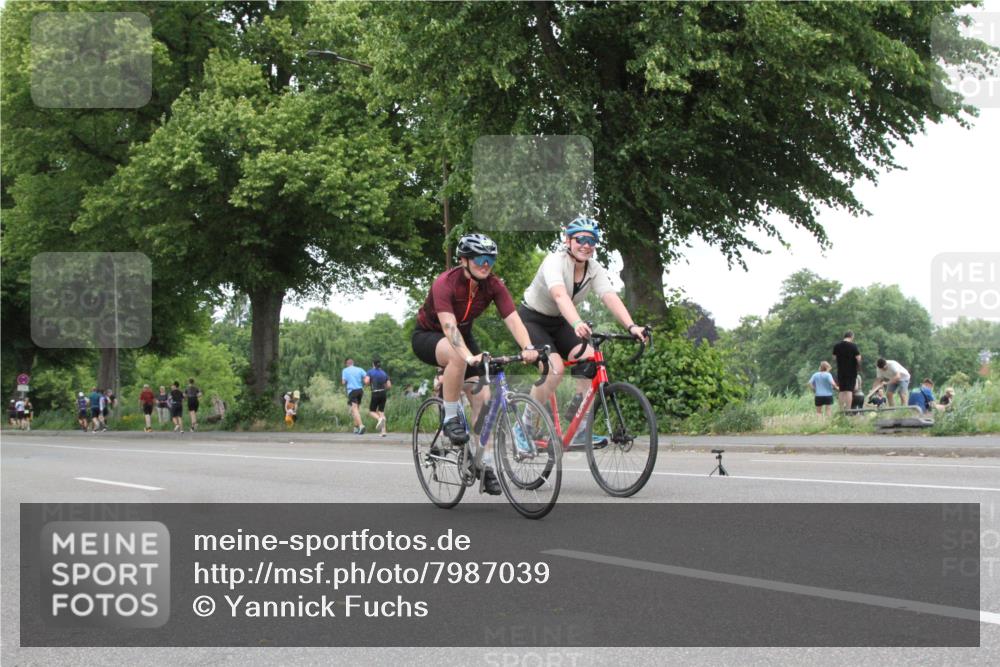15.06.2025 - 7 Türme Triathlon Yannick Fuchs http://msf.ph/oto/7987039 15.06.2025 13:53:49 Radfahren  meine-sportfotos.de