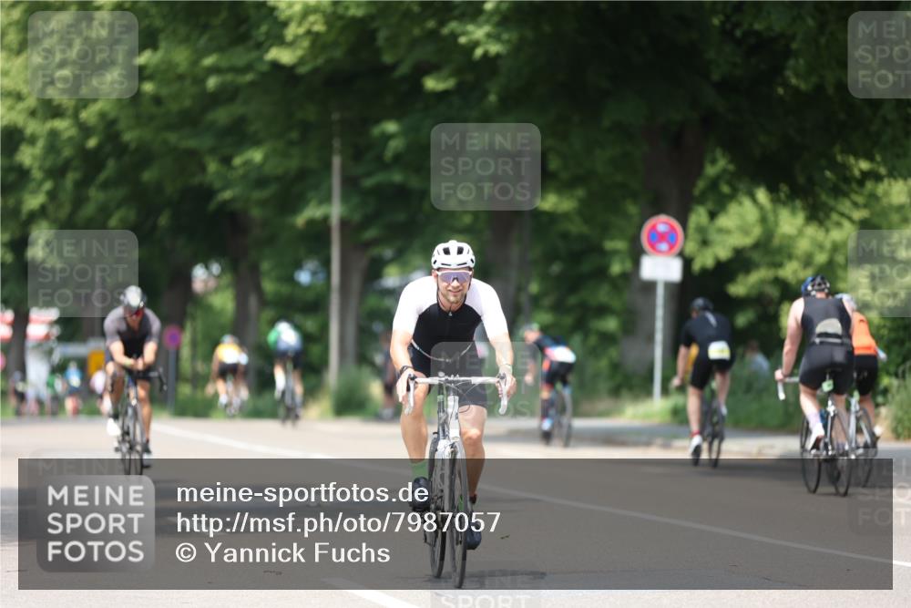 15.06.2025 - 7 Türme Triathlon Yannick Fuchs http://msf.ph/oto/7987057 15.06.2025 12:58:10 Radfahren 558, 1045 meine-sportfotos.de
