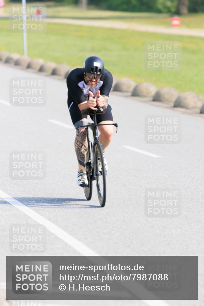 15.06.2025 - 27. Vierlanden-Triathlon H.Heesch http://msf.ph/oto/7987088 15.06.2025 09:02:37 Radfahren 133, 169, 178 meine-sportfotos.de