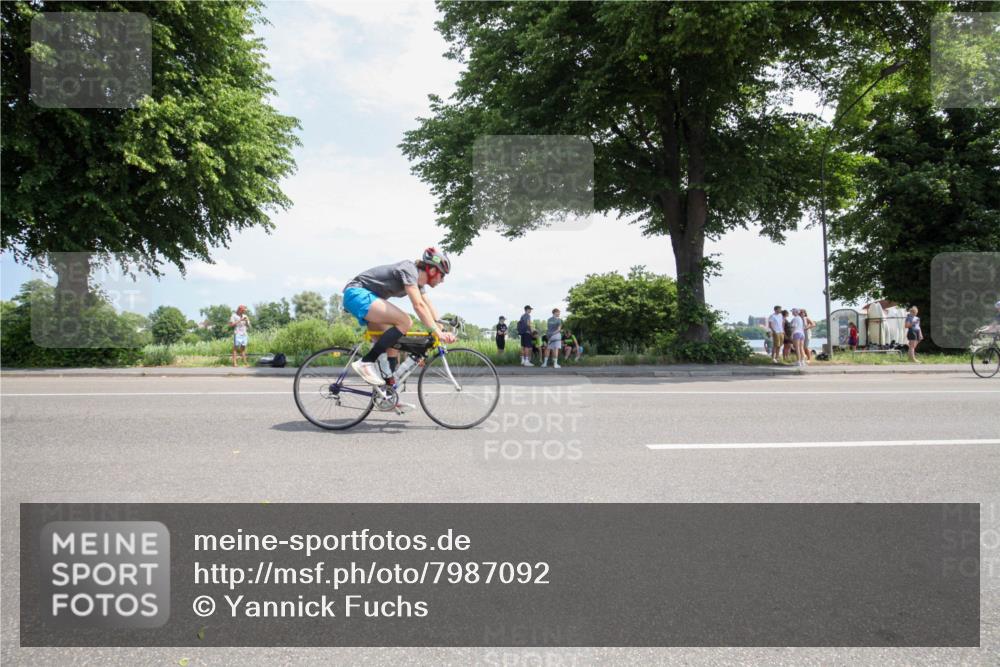 15.06.2025 - 7 Türme Triathlon Yannick Fuchs http://msf.ph/oto/7987092 15.06.2025 12:40:45 Radfahren 337, 514, 535 meine-sportfotos.de