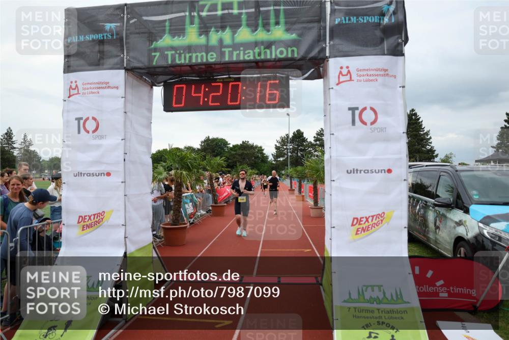 15.06.2025 - 7 Türme Triathlon Michael Strokosch http://msf.ph/oto/7987099 15.06.2025 14:20:16 Ziel 536, 906, 1026, 1200 meine-sportfotos.de