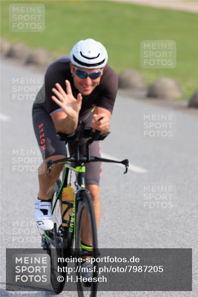15.06.2025 - 27. Vierlanden-Triathlon H.Heesch http://msf.ph/oto/7987205 15.06.2025 09:09:49 Radfahren 6 meine-sportfotos.de