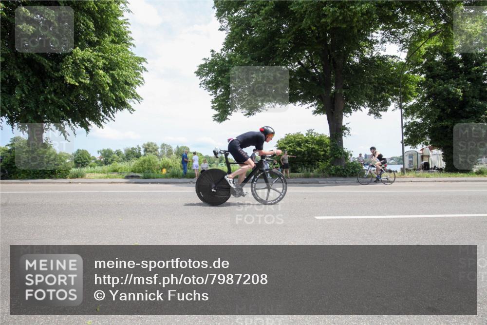 15.06.2025 - 7 Türme Triathlon Yannick Fuchs http://msf.ph/oto/7987208 15.06.2025 12:43:05 Radfahren 369, 392 meine-sportfotos.de