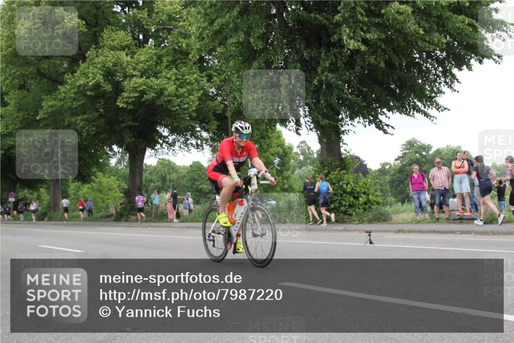 15.06.2025 - 7 Türme Triathlon Yannick Fuchs http://msf.ph/oto/7987220 15.06.2025 13:54:52 Radfahren  meine-sportfotos.de