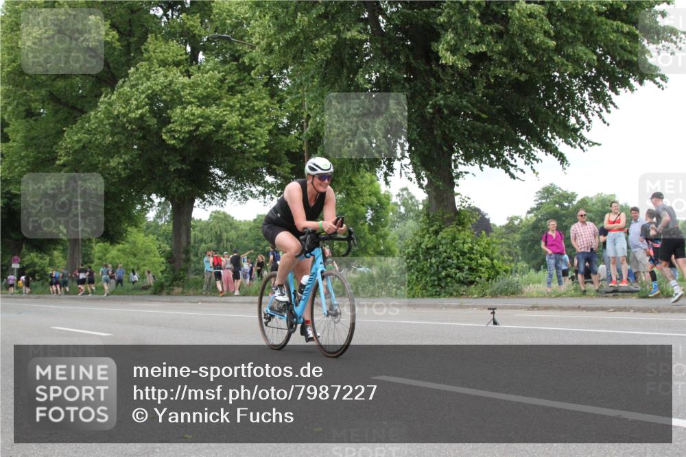 15.06.2025 - 7 Türme Triathlon Yannick Fuchs http://msf.ph/oto/7987227 15.06.2025 13:55:06 Radfahren  meine-sportfotos.de