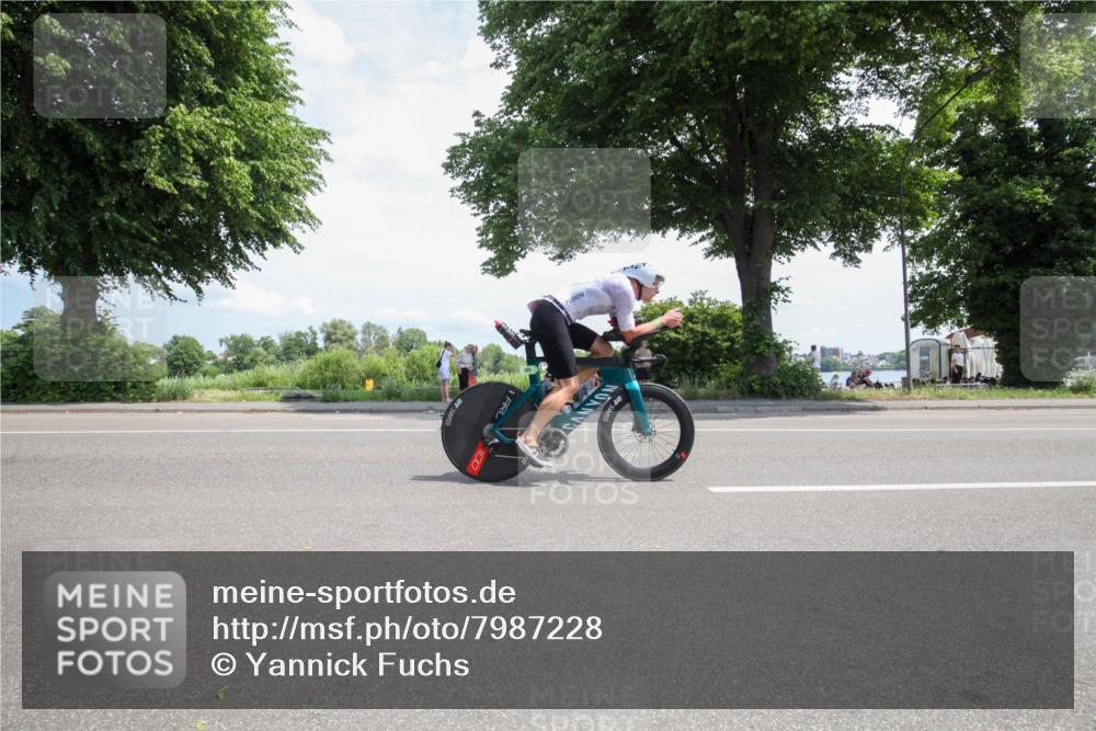 15.06.2025 - 7 Türme Triathlon Yannick Fuchs http://msf.ph/oto/7987228 15.06.2025 12:43:31 Radfahren 658 meine-sportfotos.de