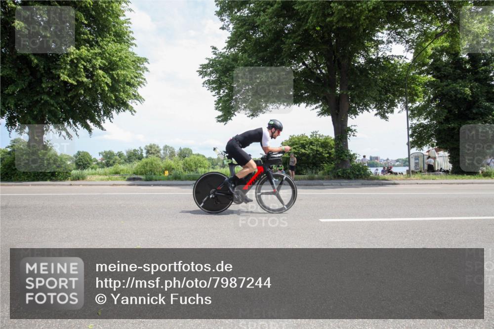 15.06.2025 - 7 Türme Triathlon Yannick Fuchs http://msf.ph/oto/7987244 15.06.2025 12:43:54 Radfahren 233, 263, 287, 356, 561 meine-sportfotos.de