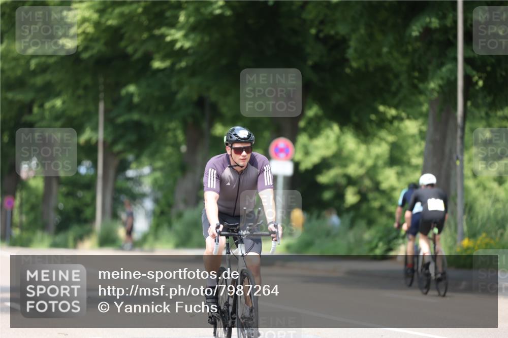 15.06.2025 - 7 Türme Triathlon Yannick Fuchs http://msf.ph/oto/7987264 15.06.2025 12:58:26 Radfahren 384, 438, 585, 769, 772, 881, 955 meine-sportfotos.de
