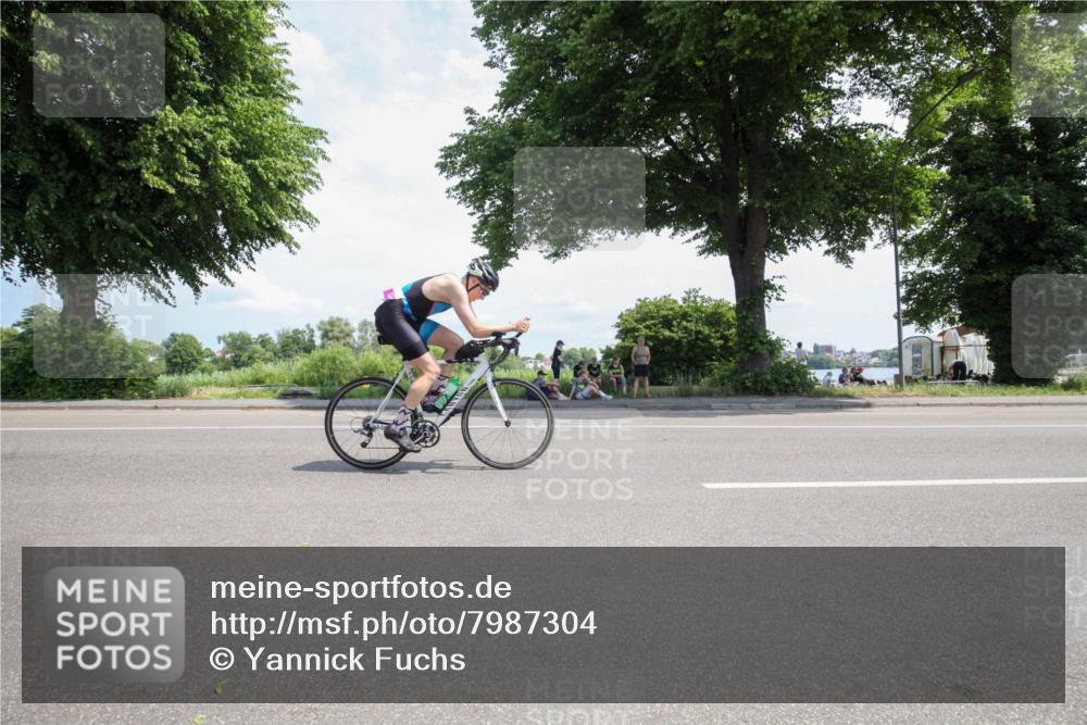 15.06.2025 - 7 Türme Triathlon Yannick Fuchs http://msf.ph/oto/7987304 15.06.2025 12:44:15 Radfahren 363 meine-sportfotos.de