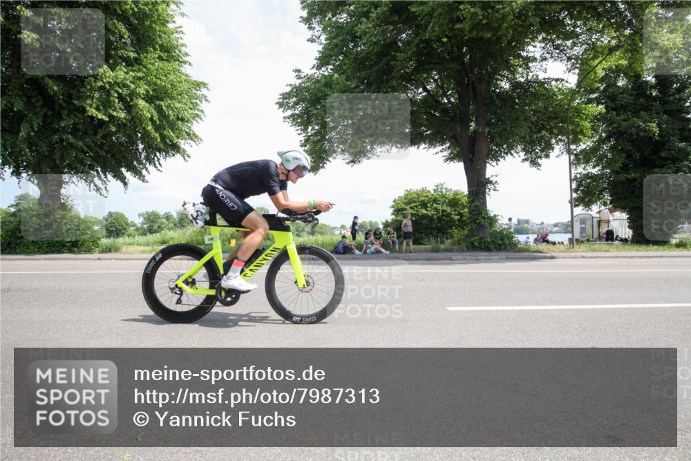 15.06.2025 - 7 Türme Triathlon Yannick Fuchs http://msf.ph/oto/7987313 15.06.2025 12:44:18 Radfahren 219 meine-sportfotos.de