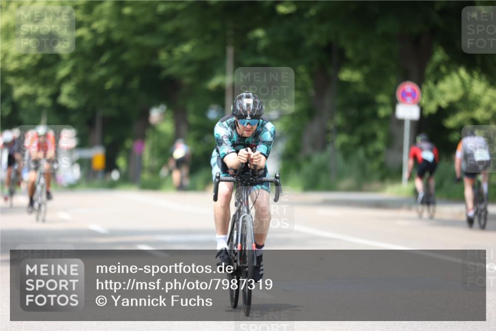 15.06.2025 - 7 Türme Triathlon Yannick Fuchs http://msf.ph/oto/7987319 15.06.2025 12:58:33 Radfahren 367, 386, 440, 585, 592, 606, 762, 769, 865, 881 meine-sportfotos.de