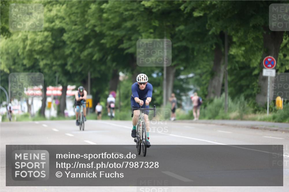 15.06.2025 - 7 Türme Triathlon Yannick Fuchs http://msf.ph/oto/7987328 15.06.2025 11:42:36 Radfahren 204, 209, 278 meine-sportfotos.de