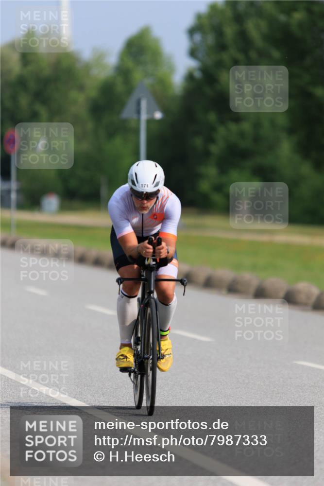 15.06.2025 - 27. Vierlanden-Triathlon H.Heesch http://msf.ph/oto/7987333 15.06.2025 09:12:16 Radfahren 27, 124, 158, 171, 219 meine-sportfotos.de