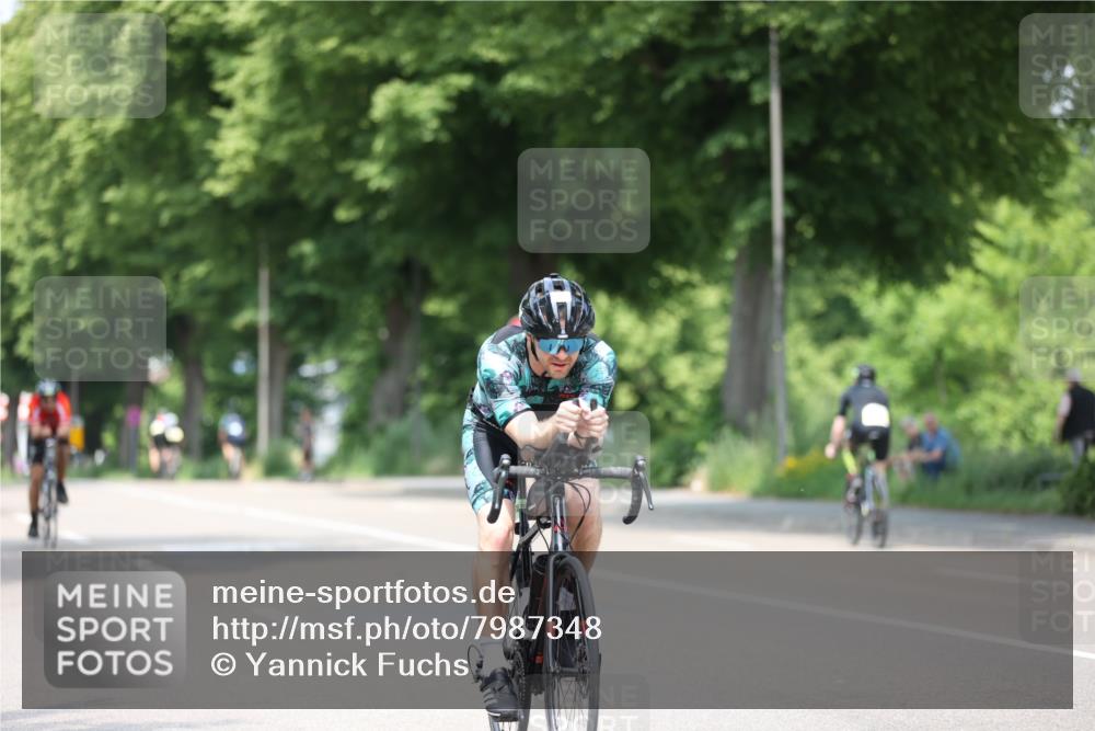 15.06.2025 - 7 Türme Triathlon Yannick Fuchs http://msf.ph/oto/7987348 15.06.2025 12:58:33 Radfahren 367, 386, 440, 585, 592, 606, 762, 769, 865, 881 meine-sportfotos.de