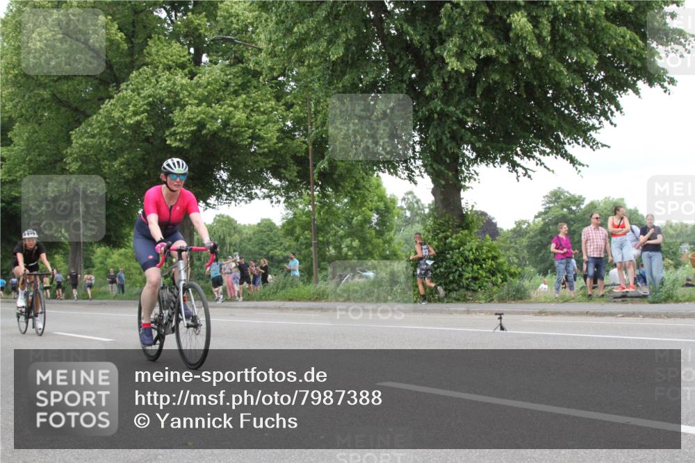 15.06.2025 - 7 Türme Triathlon Yannick Fuchs http://msf.ph/oto/7987388 15.06.2025 13:56:57 Radfahren  meine-sportfotos.de