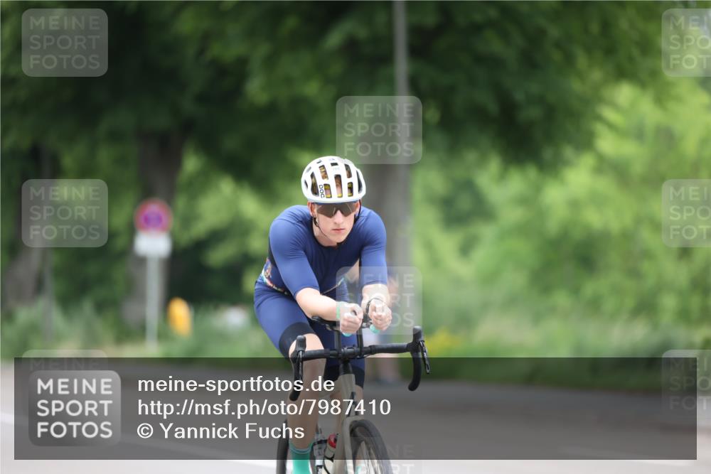 15.06.2025 - 7 Türme Triathlon Yannick Fuchs http://msf.ph/oto/7987410 15.06.2025 11:42:37 Radfahren 204, 209, 278 meine-sportfotos.de