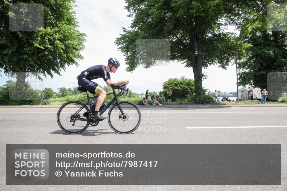 15.06.2025 - 7 Türme Triathlon Yannick Fuchs http://msf.ph/oto/7987417 15.06.2025 12:46:29 Radfahren 317, 504, 566, 605, 609 meine-sportfotos.de