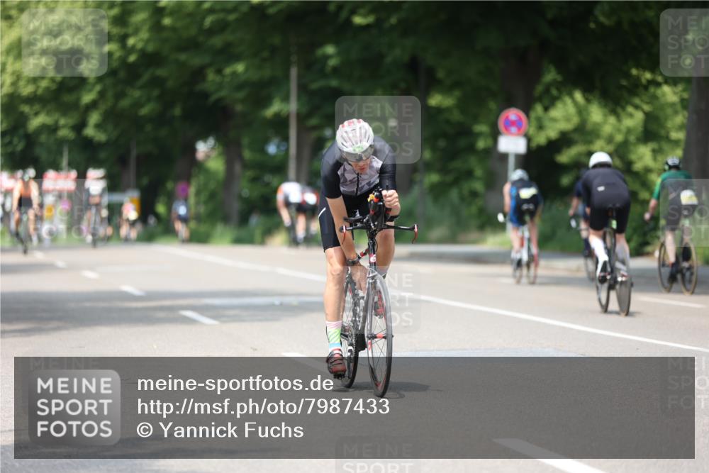 15.06.2025 - 7 Türme Triathlon Yannick Fuchs http://msf.ph/oto/7987433 15.06.2025 12:58:37 Radfahren 367, 386, 440, 460, 506, 531, 592, 606, 680, 740, 762, 865, 950 meine-sportfotos.de