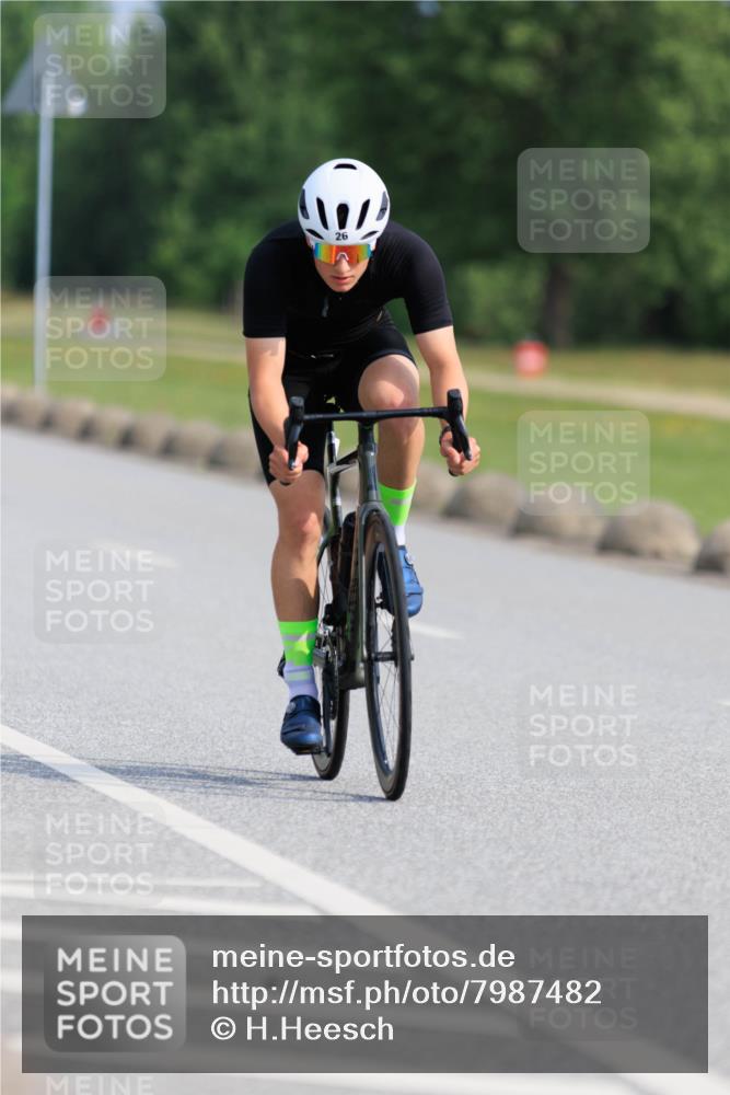 15.06.2025 - 27. Vierlanden-Triathlon H.Heesch http://msf.ph/oto/7987482 15.06.2025 09:14:03 Radfahren 26, 50, 120, 221 meine-sportfotos.de