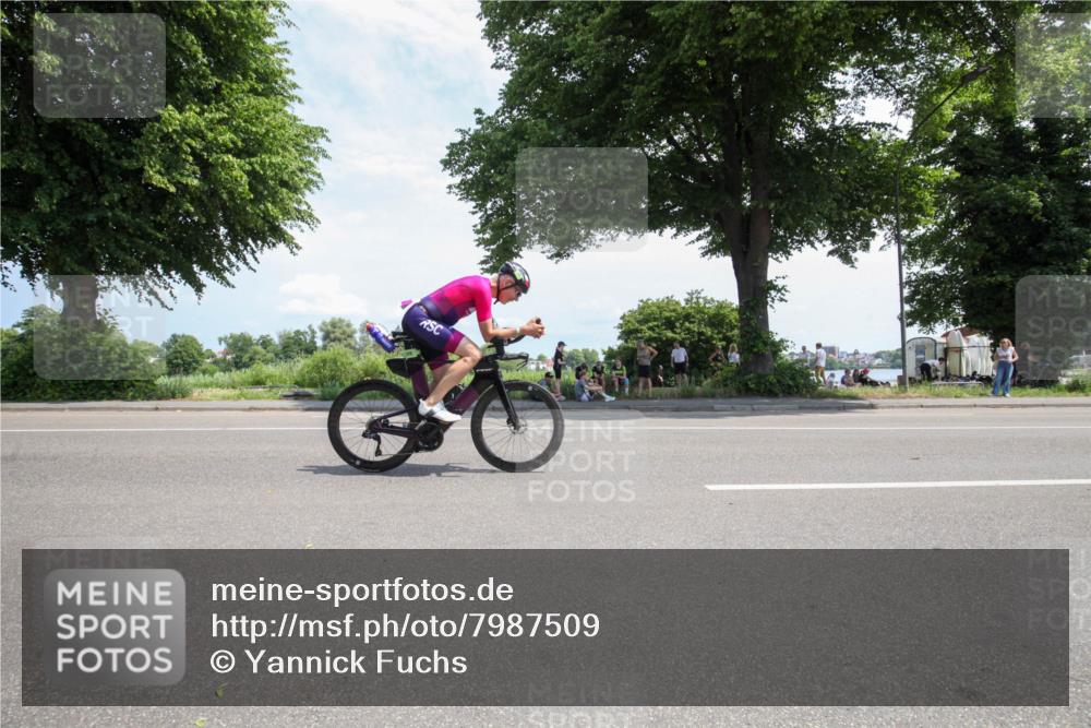 15.06.2025 - 7 Türme Triathlon Yannick Fuchs http://msf.ph/oto/7987509 15.06.2025 12:46:55 Radfahren 278, 294, 406, 439, 496, 636, 657 meine-sportfotos.de