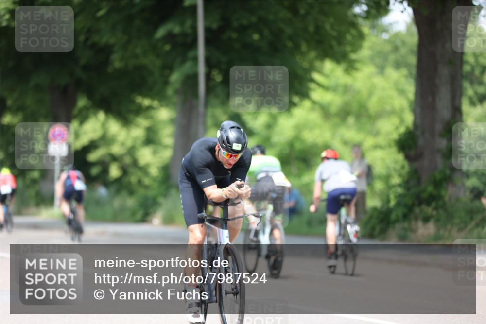 15.06.2025 - 7 Türme Triathlon Yannick Fuchs http://msf.ph/oto/7987524 15.06.2025 12:58:44 Radfahren 402, 460, 506, 527, 531, 665, 680, 707, 719, 740, 950 meine-sportfotos.de