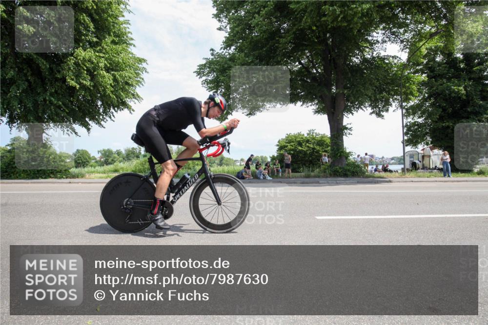 15.06.2025 - 7 Türme Triathlon Yannick Fuchs http://msf.ph/oto/7987630 15.06.2025 12:47:31 Radfahren 202, 633 meine-sportfotos.de