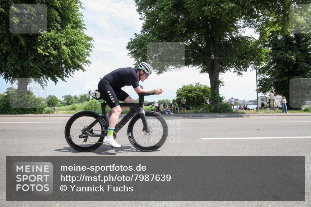 15.06.2025 - 7 Türme Triathlon Yannick Fuchs http://msf.ph/oto/7987639 15.06.2025 12:47:45 Radfahren 247, 411, 443, 477, 489, 583, 648 meine-sportfotos.de