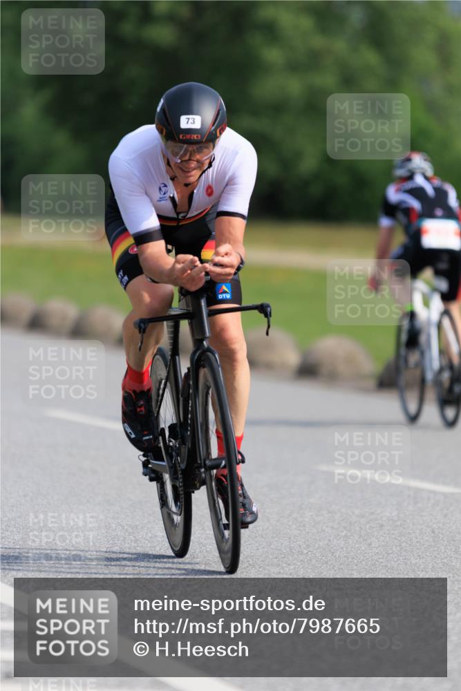 15.06.2025 - 27. Vierlanden-Triathlon H.Heesch http://msf.ph/oto/7987665 15.06.2025 09:14:56 Radfahren 73, 212, 216 meine-sportfotos.de