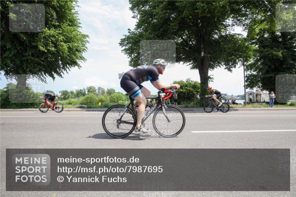 15.06.2025 - 7 Türme Triathlon Yannick Fuchs http://msf.ph/oto/7987695 15.06.2025 12:48:20 Radfahren 235, 240, 273, 490, 498, 543, 655 meine-sportfotos.de