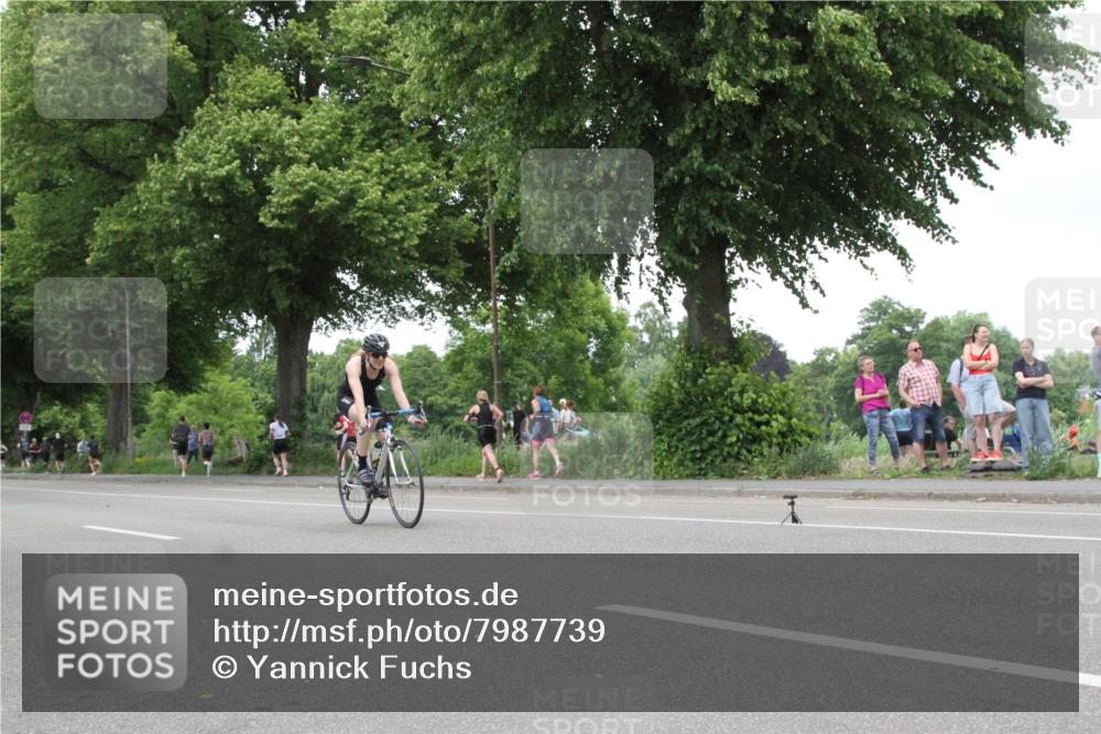 15.06.2025 - 7 Türme Triathlon Yannick Fuchs http://msf.ph/oto/7987739 15.06.2025 14:00:39 Radfahren  meine-sportfotos.de