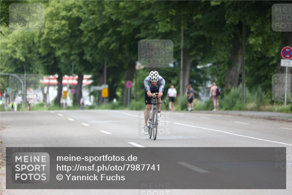15.06.2025 - 7 Türme Triathlon Yannick Fuchs http://msf.ph/oto/7987741 15.06.2025 11:43:04 Radfahren 254, 290, 317 meine-sportfotos.de
