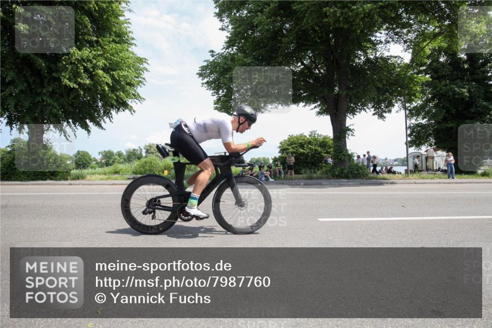 15.06.2025 - 7 Türme Triathlon Yannick Fuchs http://msf.ph/oto/7987760 15.06.2025 12:49:00 Radfahren 202, 262, 445, 633 meine-sportfotos.de