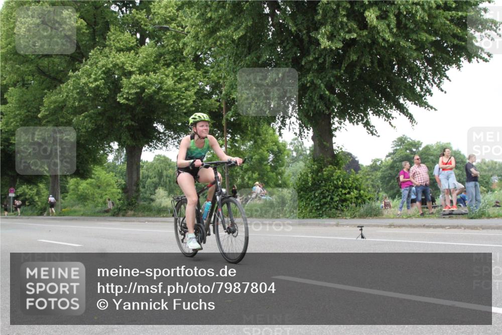 15.06.2025 - 7 Türme Triathlon Yannick Fuchs http://msf.ph/oto/7987804 15.06.2025 14:01:08 Radfahren  meine-sportfotos.de
