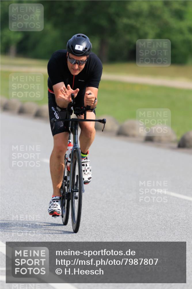 15.06.2025 - 27. Vierlanden-Triathlon H.Heesch http://msf.ph/oto/7987807 15.06.2025 09:18:04 Radfahren 9, 86 meine-sportfotos.de