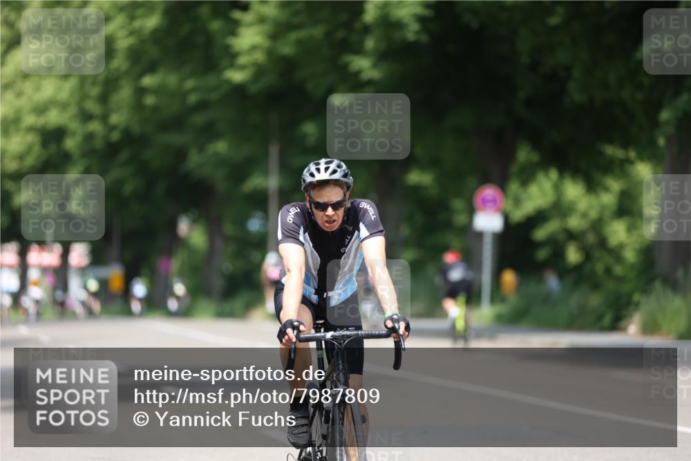 15.06.2025 - 7 Türme Triathlon Yannick Fuchs http://msf.ph/oto/7987809 15.06.2025 12:59:08 Radfahren 361, 579, 639, 647, 919, 1071 meine-sportfotos.de