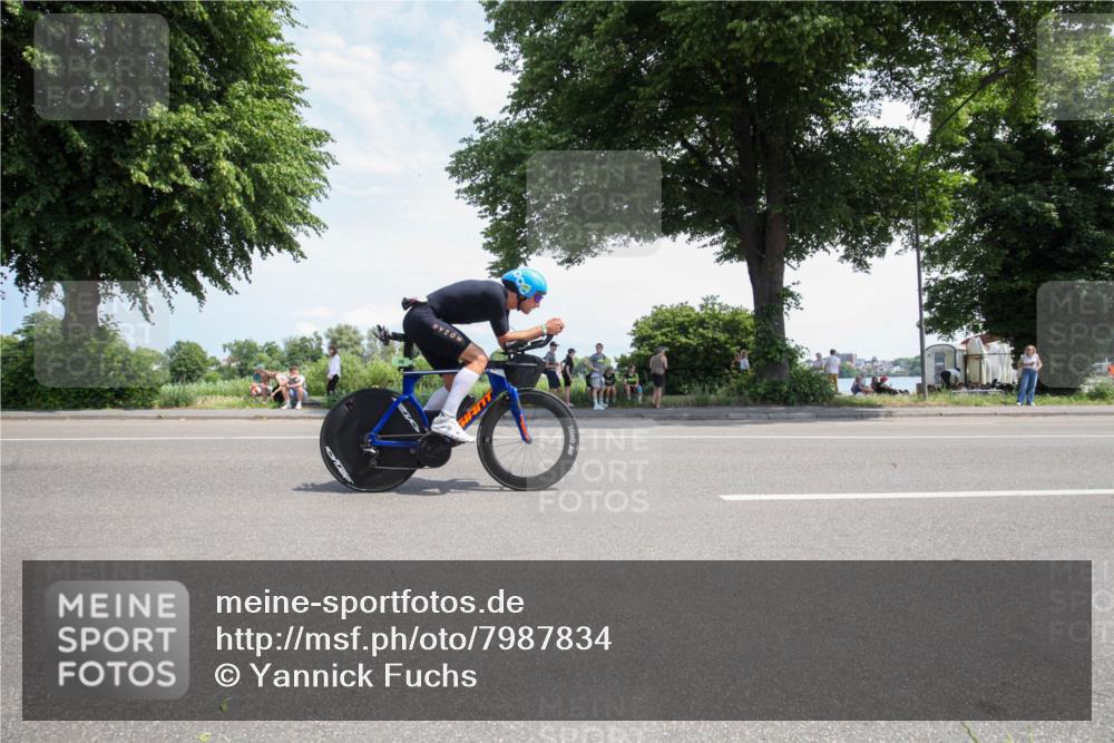 15.06.2025 - 7 Türme Triathlon Yannick Fuchs http://msf.ph/oto/7987834 15.06.2025 12:49:39 Radfahren 261, 462, 511, 671 meine-sportfotos.de