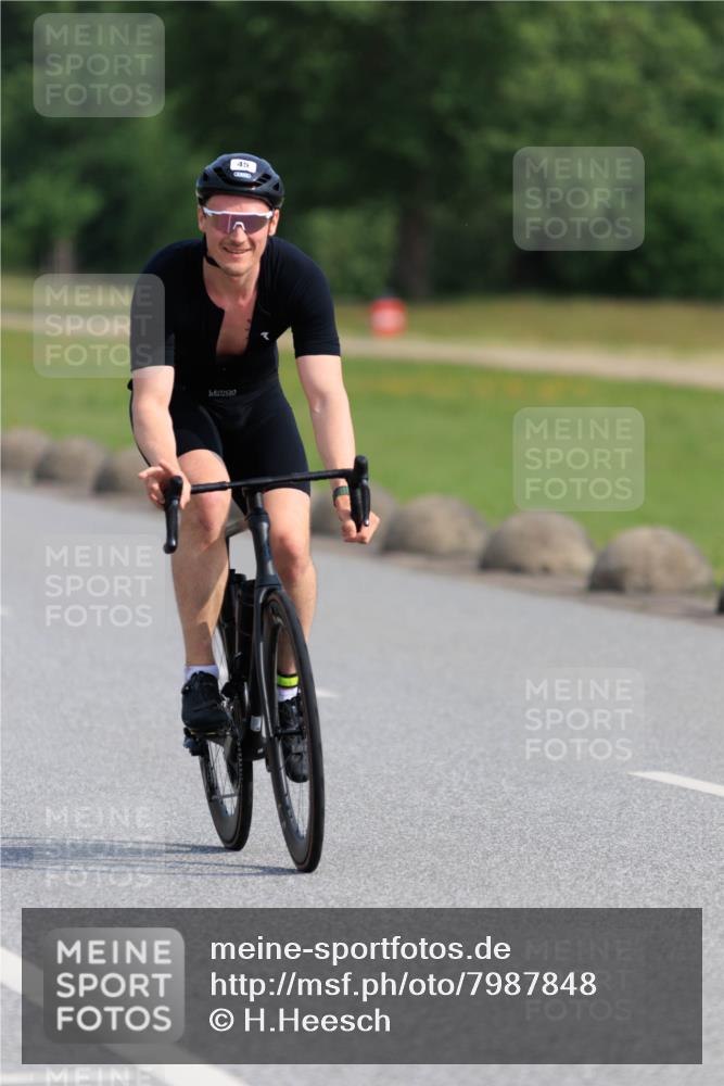 15.06.2025 - 27. Vierlanden-Triathlon H.Heesch http://msf.ph/oto/7987848 15.06.2025 09:18:48 Radfahren 45, 59, 64, 138 meine-sportfotos.de