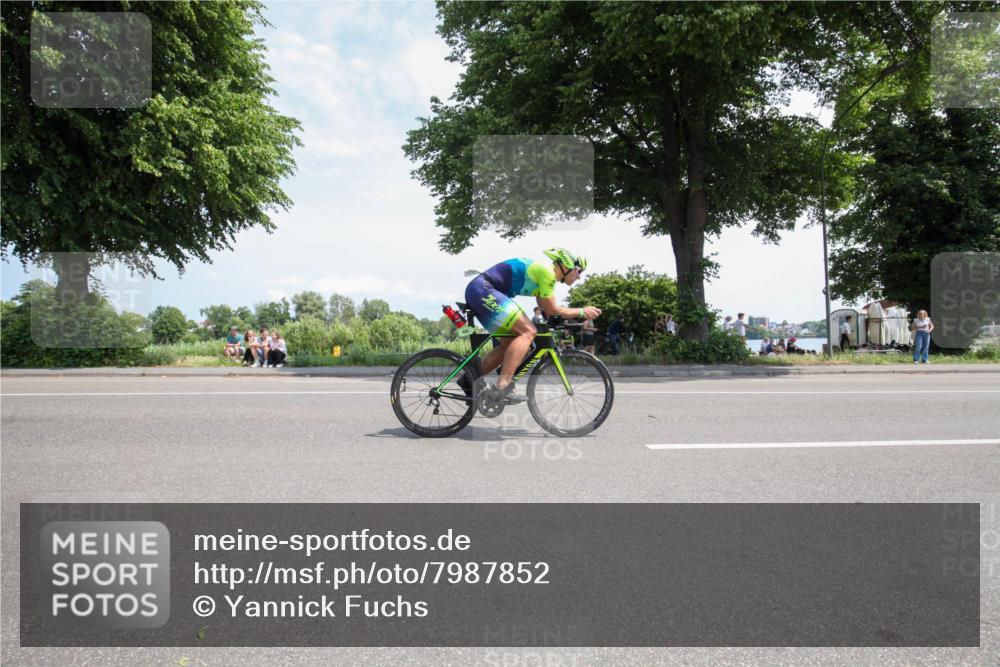 15.06.2025 - 7 Türme Triathlon Yannick Fuchs http://msf.ph/oto/7987852 15.06.2025 12:49:50 Radfahren 260, 466, 498, 677 meine-sportfotos.de