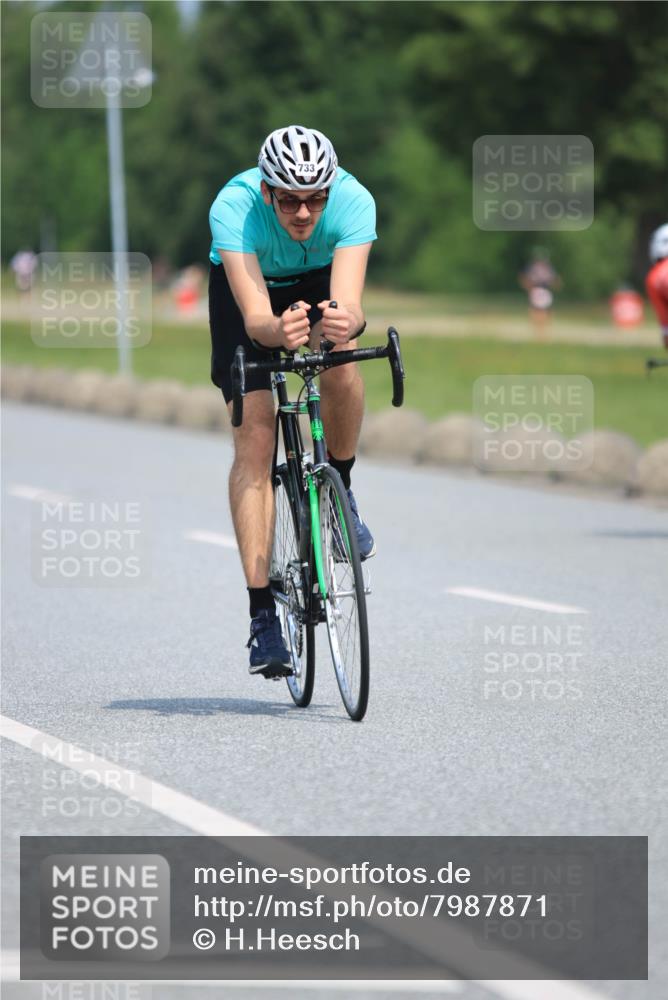 15.06.2025 - 27. Vierlanden-Triathlon H.Heesch http://msf.ph/oto/7987871 15.06.2025 11:39:05 Radfahren 227, 643, 732, 733 meine-sportfotos.de